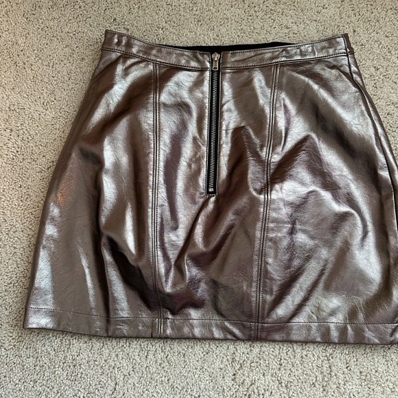 Metallic Express mini skirt - Picture 3 of 4
